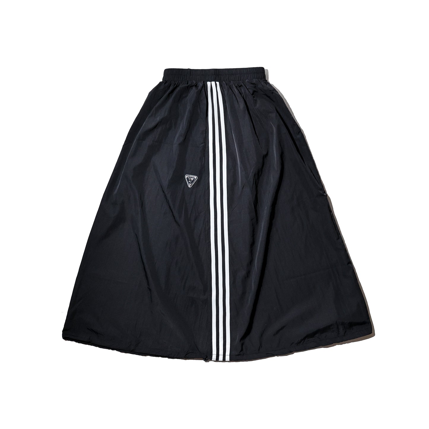 COZY Emblem Line Skirt