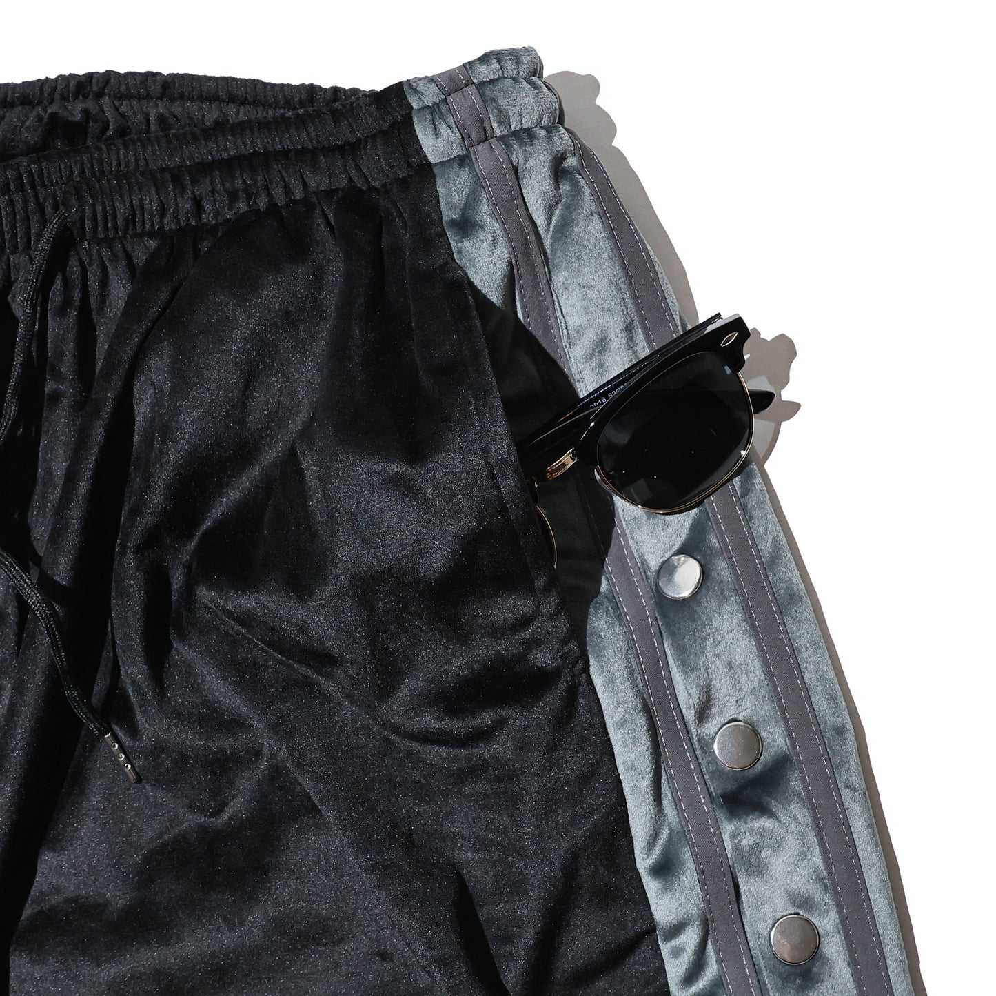 COZY Emblem Shorts